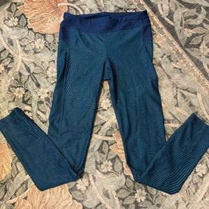 Blue Under Armour Athletic Leggings Size Small